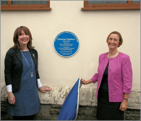 Catherine Thomas (left) and Nia Griffith Catherine Thomas (left) and Nia Griffith