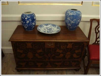 Period furniture and porcelain Period furniture and porcelain