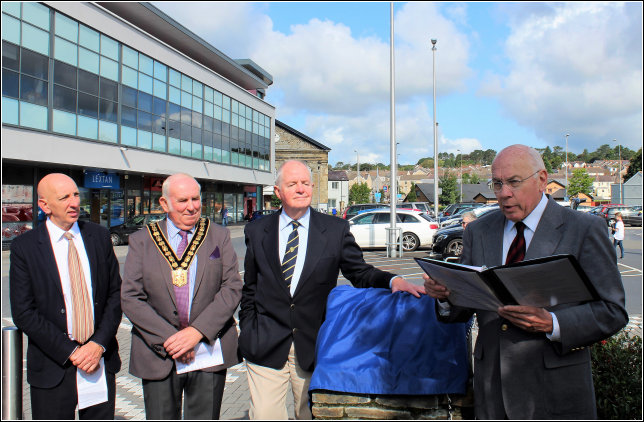 Elder Ron Dennis Ron Dennis presenting the history Elder Ron Dennis Ron Dennis presenting the history