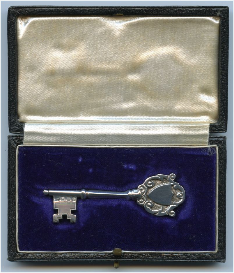 Presented to Miss Doris Rees, (Mayoress) on the occasion of the opening of the Corporation Maternity Home 14th. May 1946 Presented to Miss Doris Rees, (Mayoress) on the occasion of the opening of the Corporation Maternity Home 14th. May 1946