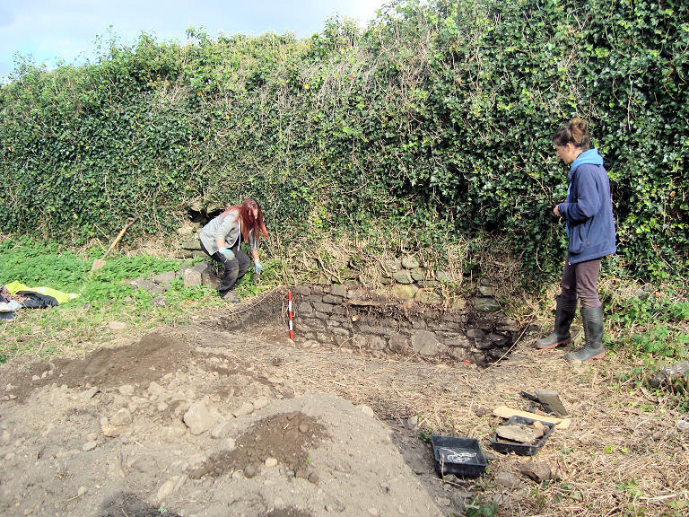Dyfed Archaeological Trust dig 06  October 2016 photo 02
