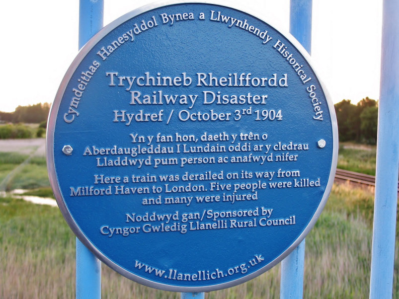 Blue Plaque on pedestrian bridge July 2022 Blue Plaque on pedestrian bridge July 2022